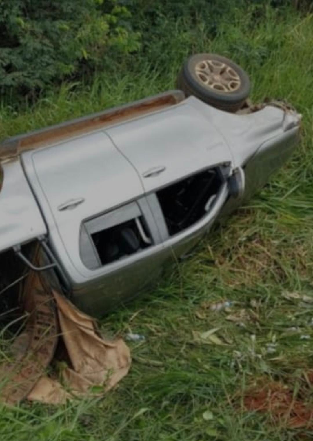 Caminhonete da Seinfra capota na BR-364, em Extrema, e caso levanta questionamentos