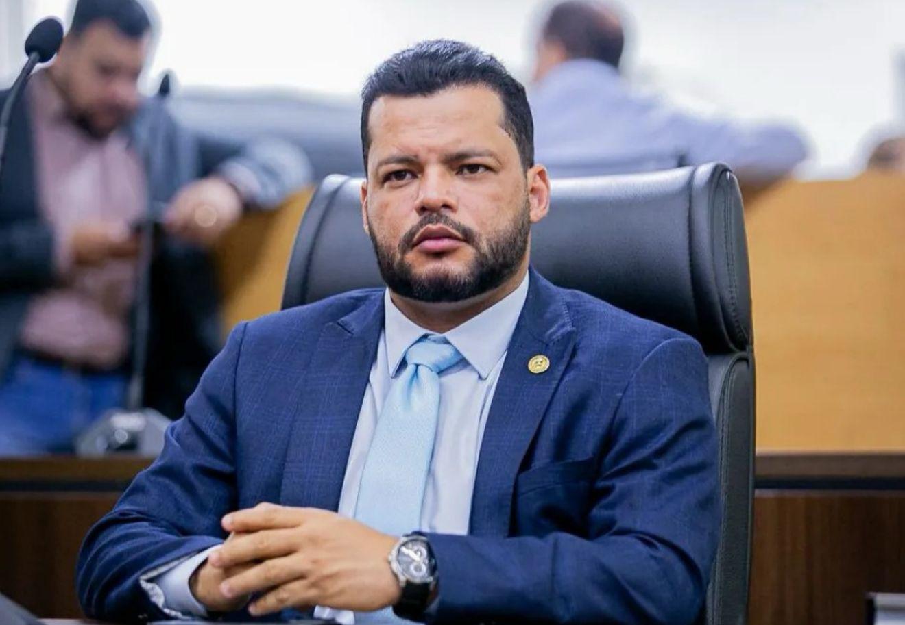 Deputado Edevaldo Neves cobra limpeza urgente nas margens da RO-387
