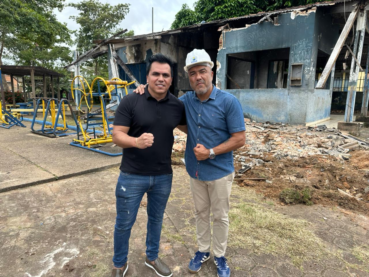 REVITALIZAÇÃO: Vereador Edimilson Dourado acompanha melhorias na Praça do Caladinho