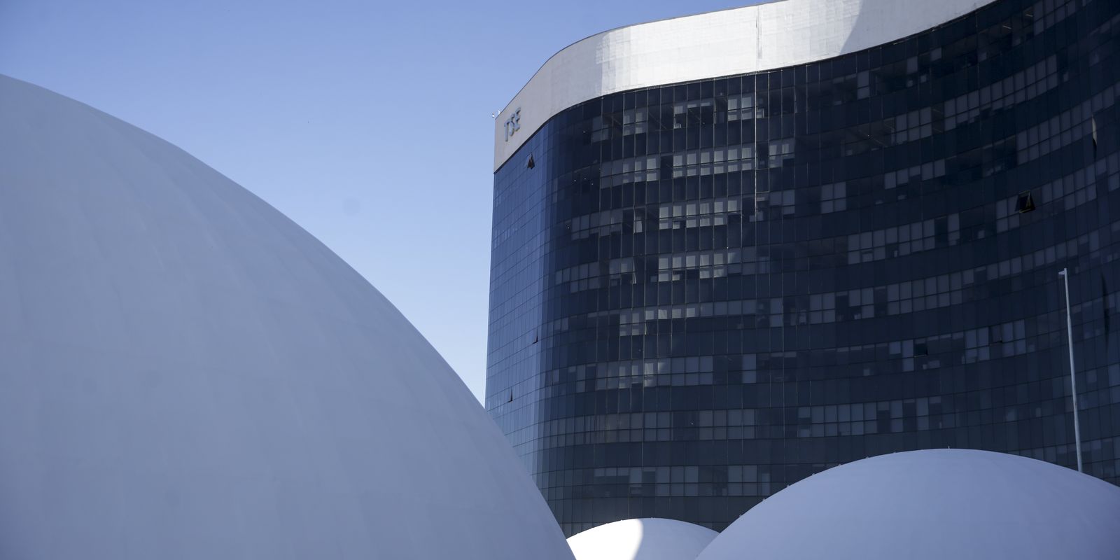 TSE cassa mandato do governador de Roraima e determina novas eleições