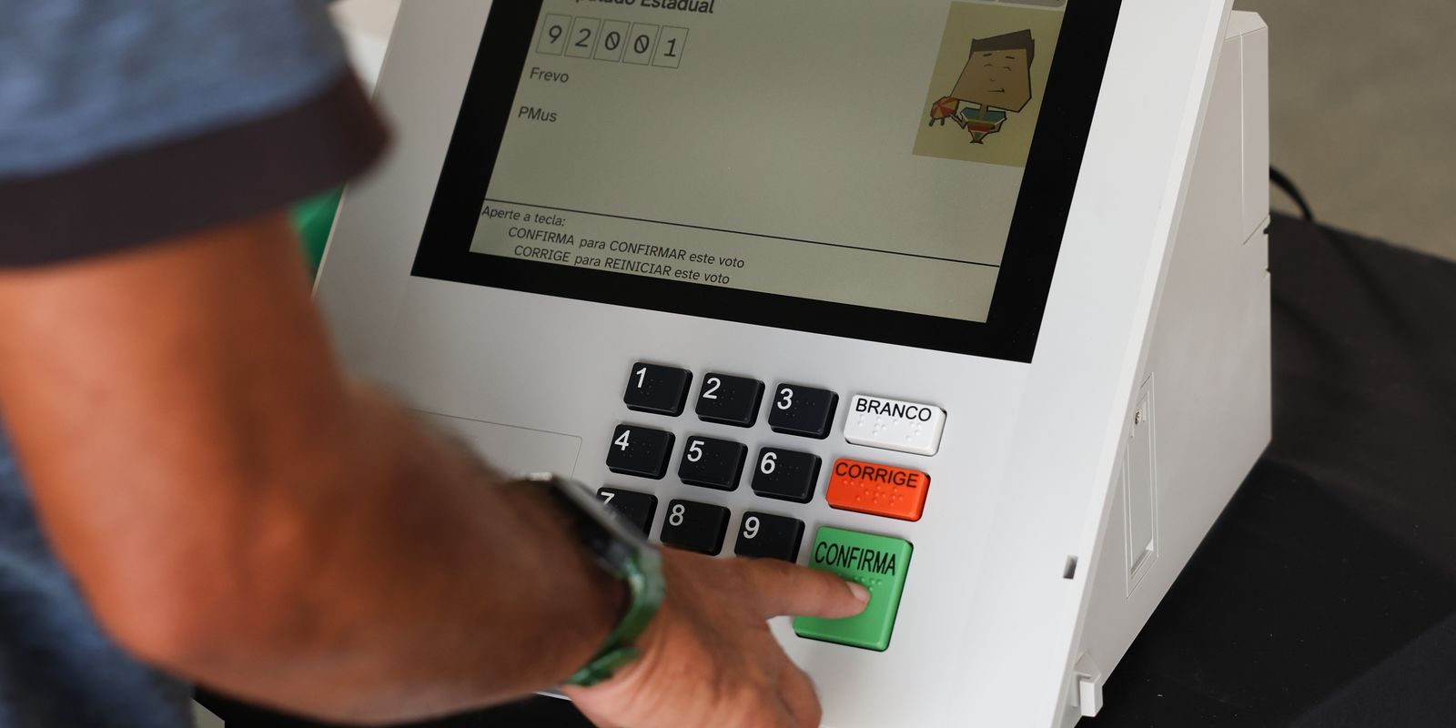 Facebook falha em filtrar anúncio com desinformação eleitoral, diz ONG