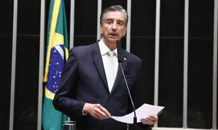 Comissão aprova ações de conscientização contra a adultização infantil