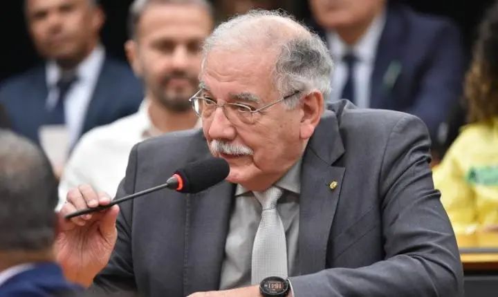 Comissão realiza audiência para debater a valorização da clínica médica; participe