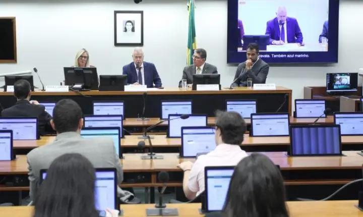 Debatedores relatam dificuldades para retirar passe livre interestadual de pessoas com deficiência