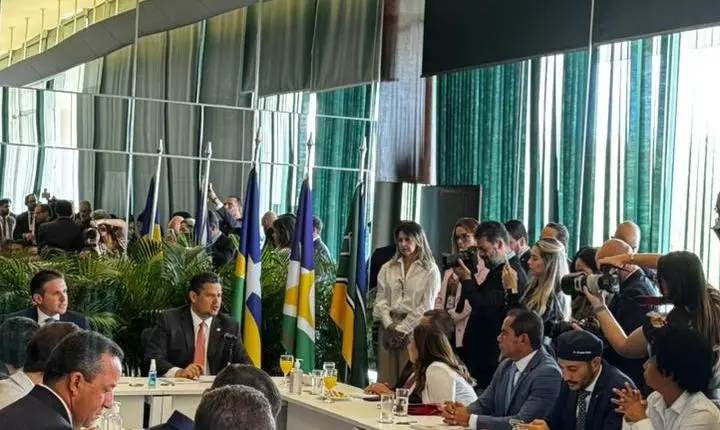 Dignidade aos servidores: Sílvia Cristina destaca o envio da PEC 47 da transposição à CCJ da Câmara dos Deputados 