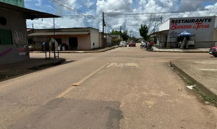 EDIMILSON DOURADO: Vereador solicita e prefeitura inicia reforço na sinalização viária