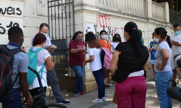 Entenda o papel das escolas no combate à violência contra meninas
