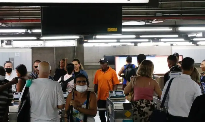 Metrô de SP funcionará ininterruptamente de sábado para domingo