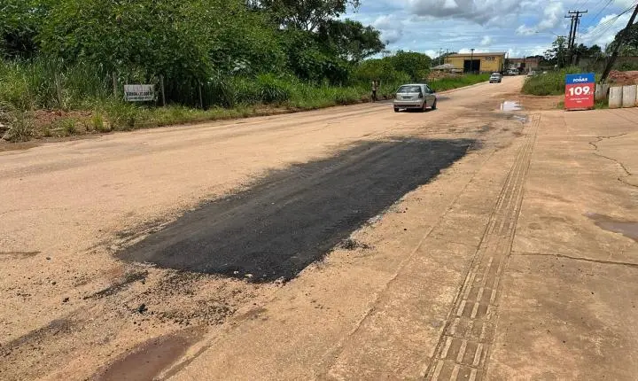 Pedido do vereador Edimilson Dourado é atendido e SEINFRA realiza tapa-buracos no bairro Aeroclube