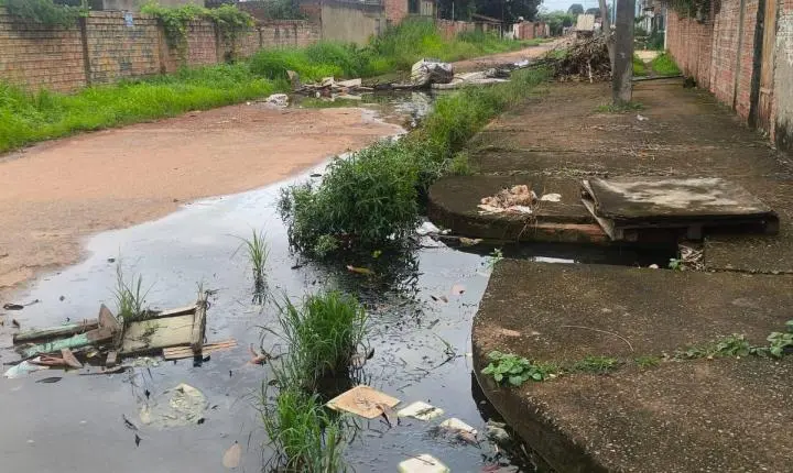 Seinfra atende pedido do vereador Edimilson Dourado de limpeza de bueiro e limpeza de vias na zona sul