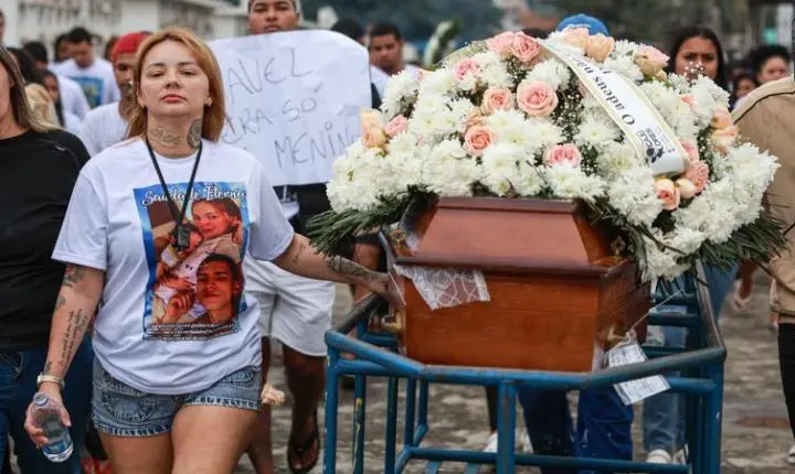 Últimos corpos de pessoas assassinadas em operação no Rio deixam o IML