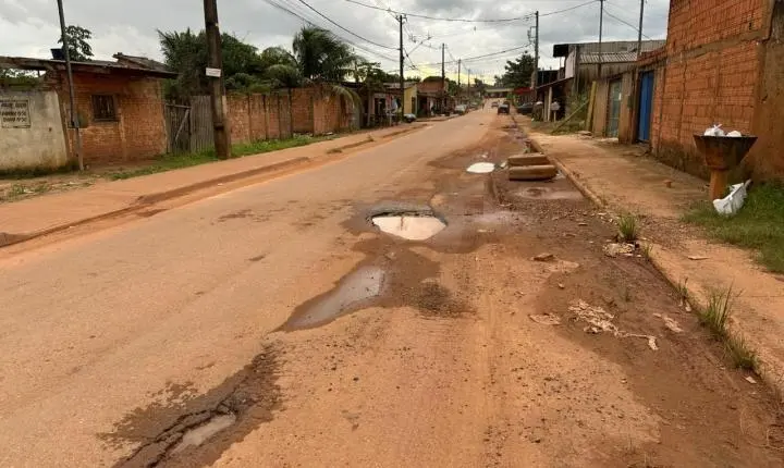 Vereador Edimilson Dourado cobra limpeza e recuperação de via pública na zona Leste de Porto Velho