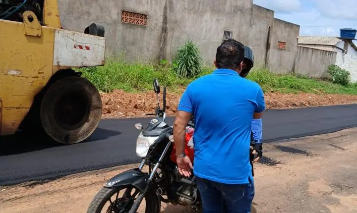 Vereador Edimilson Dourado garante pavimentação de mais uma rua no bairro Castanheira