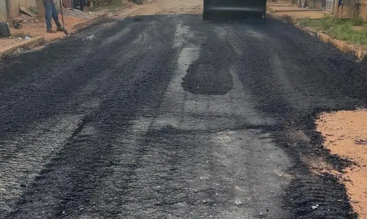 Vereador Edimilson Dourado tem pedido atendido e garante tapa-buracos na Rua Joanópolis, no bairro Aeroclube